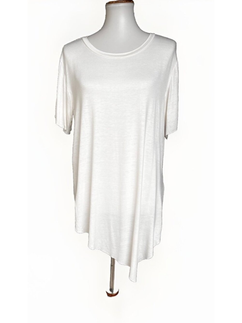 NWT Nasty Gal Ivory Asymmetrical Hem Crewneck Top Short Sleeve Size L